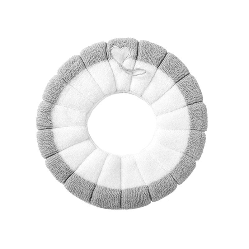 Knitted Toilet Seat Cover with Handle – product image